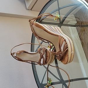 Pelle Moda Onos Platform Wedges Brand new.  Size 7.5